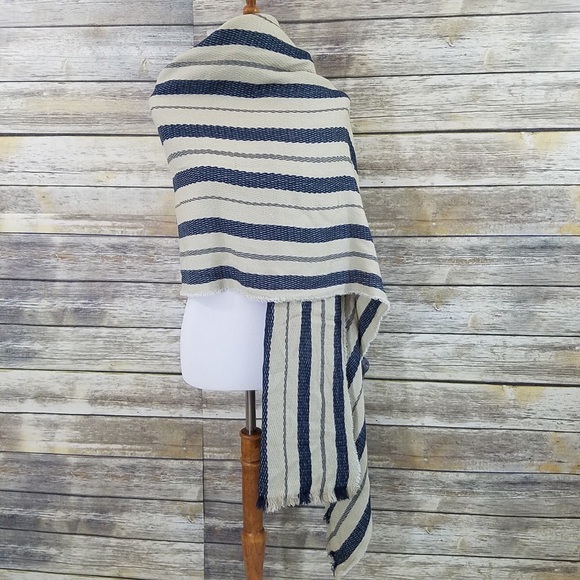 NWT Zara Cream Beige Blue Striped Blanket Scarf - Picture 4 of 4